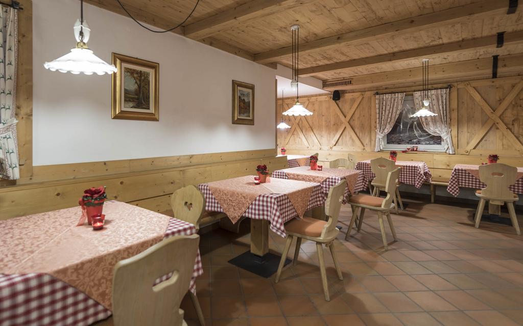 Hotel Waldsee フィエー エクステリア 写真