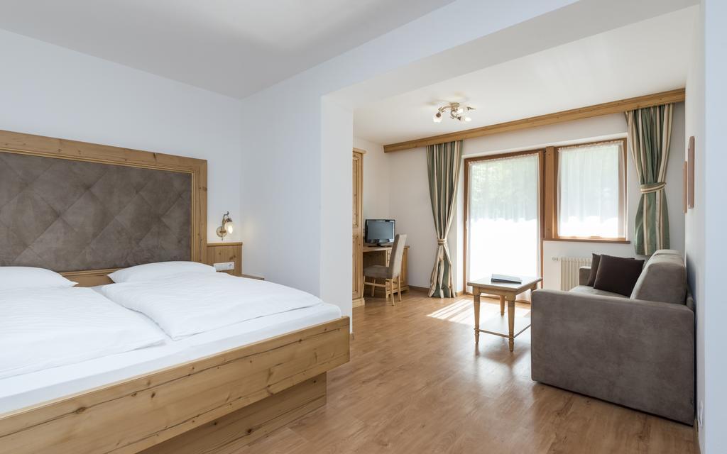 Hotel Waldsee フィエー エクステリア 写真